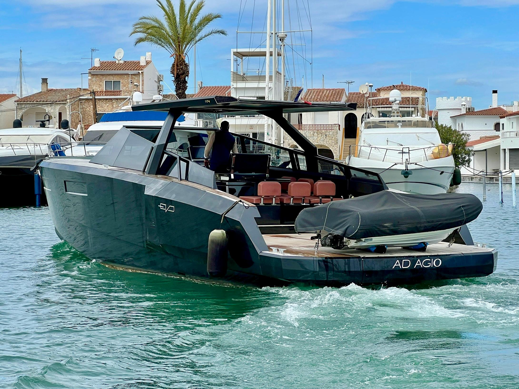 slider 2 Evo Yachts Evo 43